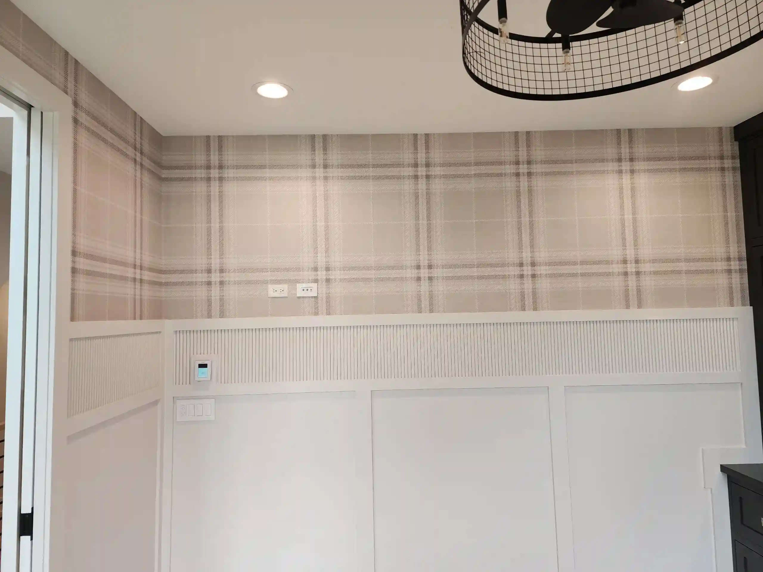 Contact our wallpaper installation team in Garland TX