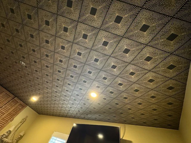 Wallpaper accent wall installation near me in Greenway Parks, Dallas